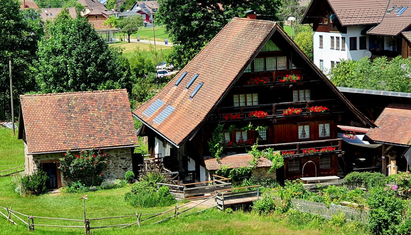 Der Schwarzwaldverein Überlingen auf Wanderwoche, ein Bericht des Südkuriers